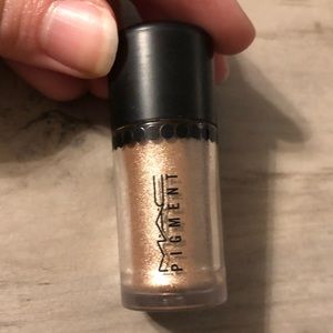 Mac Pigment Eyeshadow in English Guilt 🍂👑